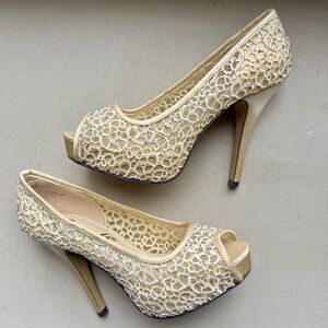 Lady Couture Ivy Peep Toe Gold Lace Mesh Stiletto Heels NIB Women’s EU 39 US 8
